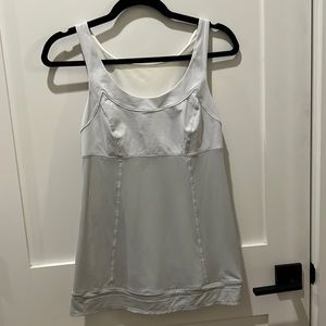 LULULEMON workout tank. VGUC